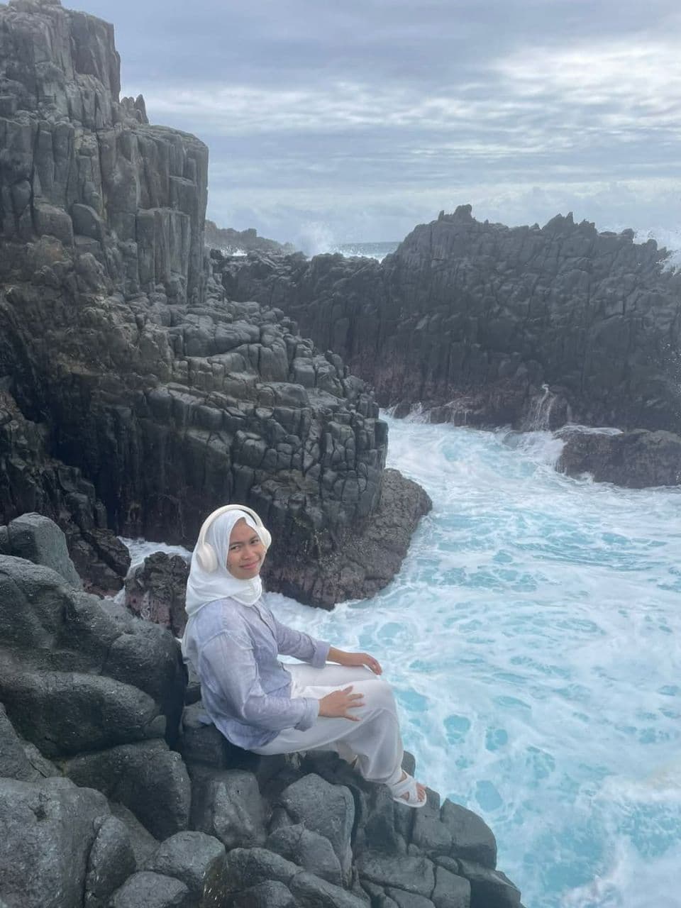 Pelajar Tewas Terseret Arus Saat Berfoto di Pantai Semeti Lombok